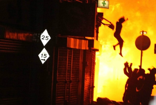Mulher-salta-durante-incêndio