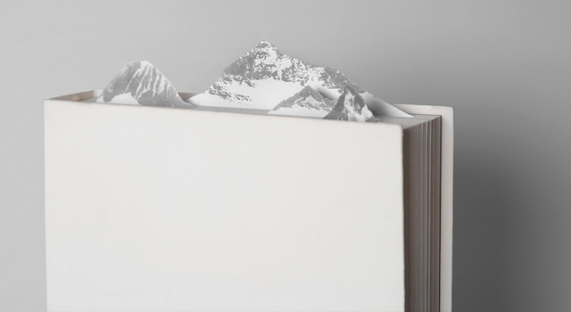 Separador para livros em forma de montanha